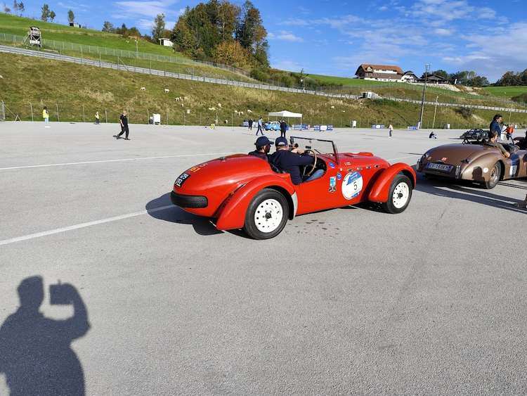 Veteránautós kalandok az osztrák Alpokban: A Grossglockner varázsa