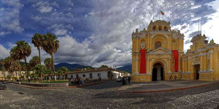 Úti beszámoló egy fotós szemével: Antigua Guatemala – egy életre kelt romváros 