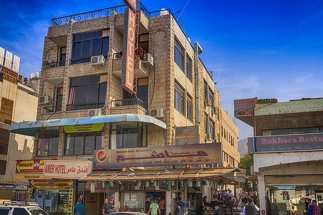 Aqaba 2 Richadr Todd Pb