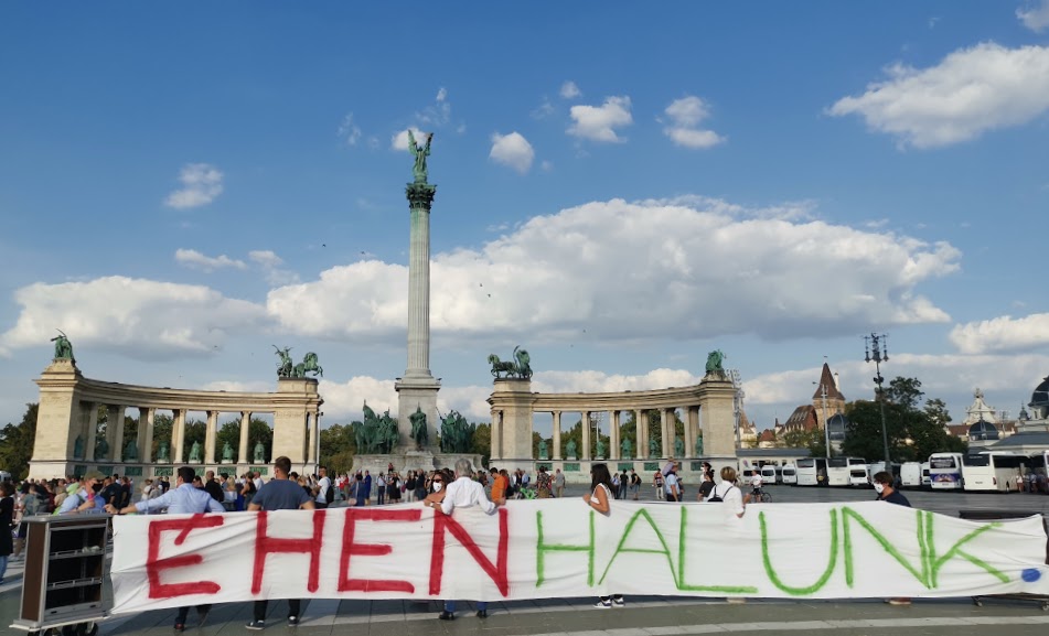 DEMONSTRÁCIÓ1