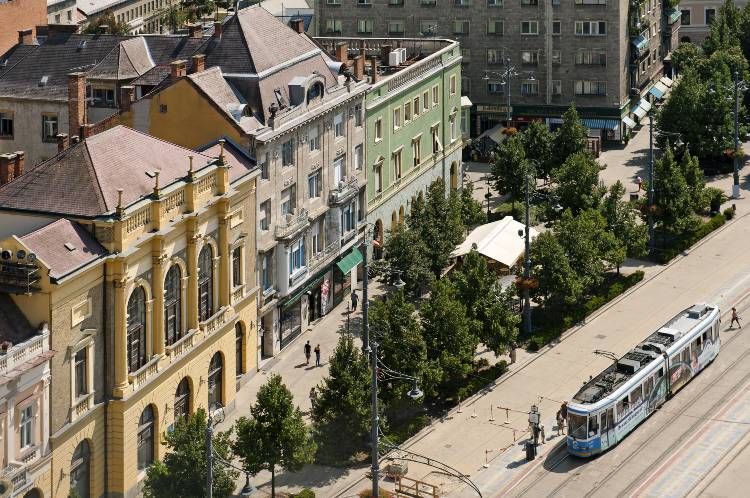 Debrecen belvaros 1 es villamosx