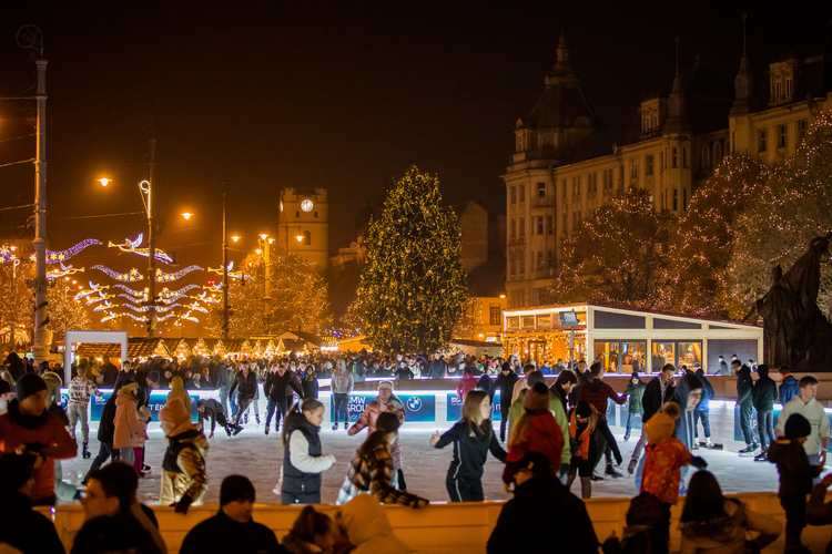Debreceni Adventi jégpálya