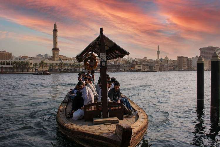 Dubai régi csónak