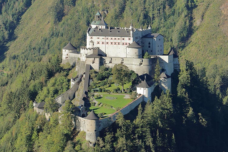 Időutazás Salzburg tartományban: Látogasd meg Hohenwerfen várát!