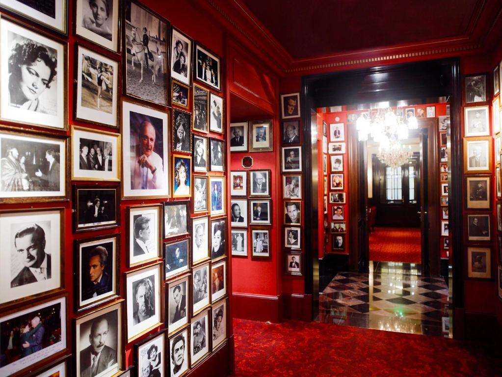 Hotel sacher híre vendégfotók