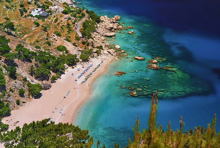 Karpathos szoveg kozott
