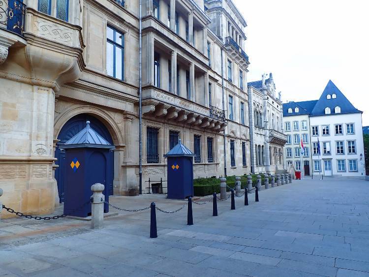 Luxembourg 24 pipa