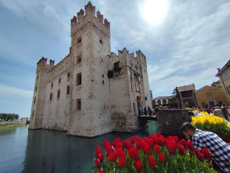 Sirmione az észak oSiirmione vár