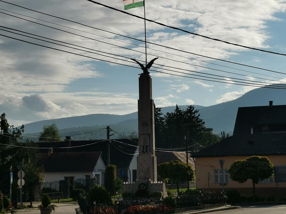 Tahitótfalu