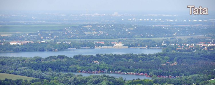 Tata:  Gyalog s két keréken, az Öreg-tó partján.