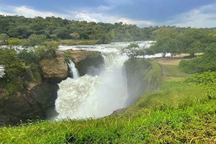 Varázslatos Uganda: Úti beszámoló egy 2 hetes szafari kalandról Afrika szívében