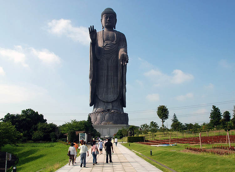 Ushiku Daibutsu 05