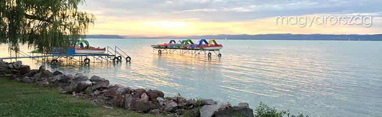 Balatonalmádi a nyugalom és pezsgés városa, tippek, strandok, látnivalók