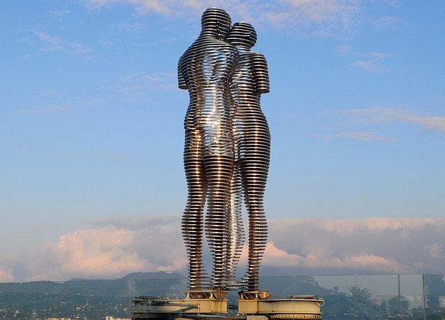 batumi szerelmes szobor