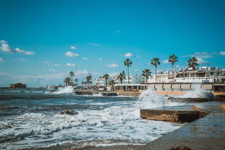 ciprus paphos hazak eroddel tengerrel