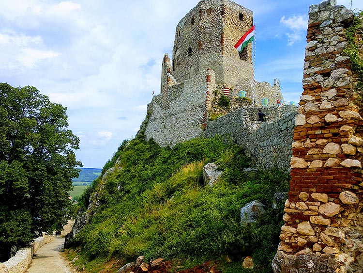 cseszneki var 01