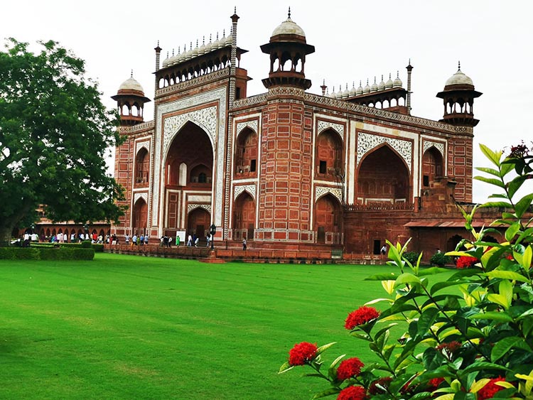 hasznos india 01