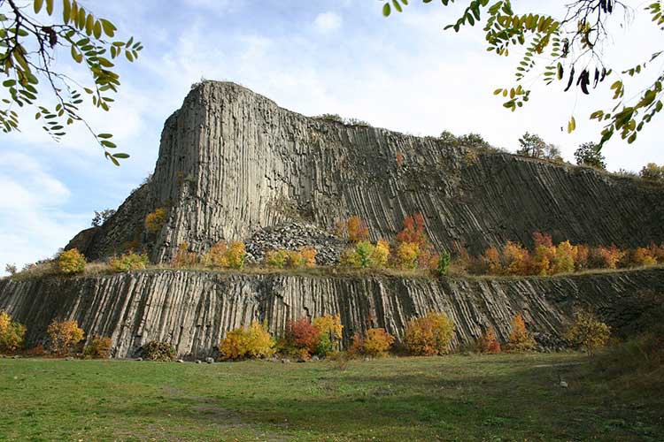 hegyestu