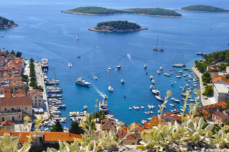 hvar 01