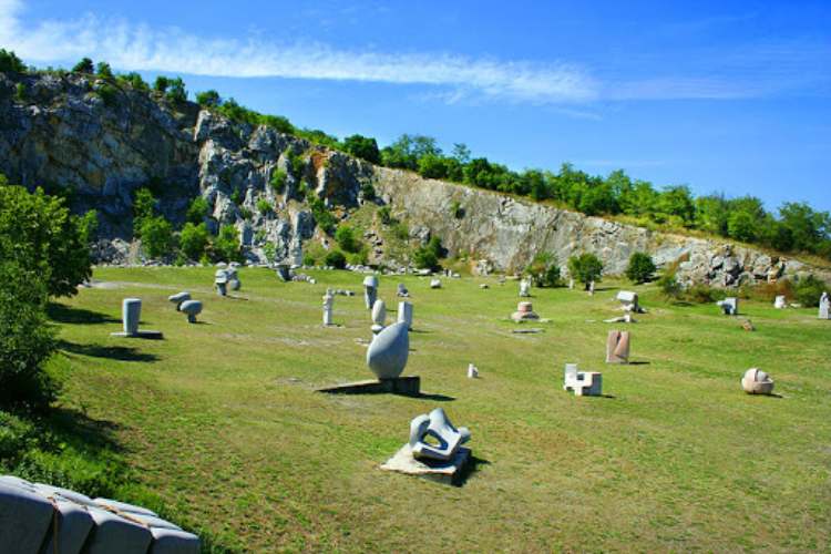 magyarorszag baranya nagyharsányi szoborpark1