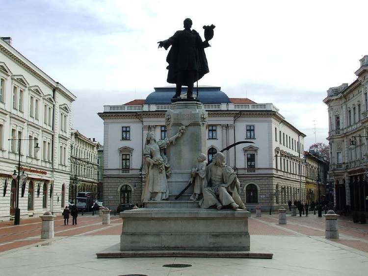 mo szeged kossuth szobor1