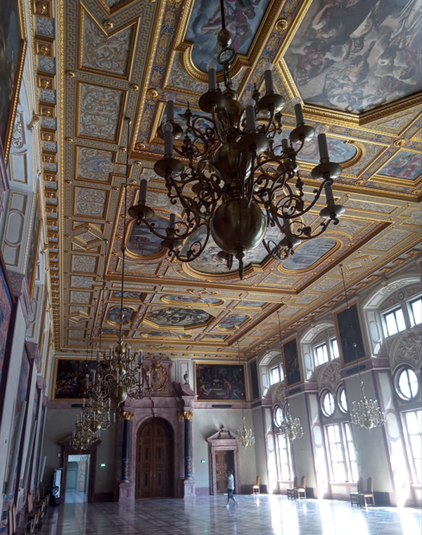 münchen királyi palota