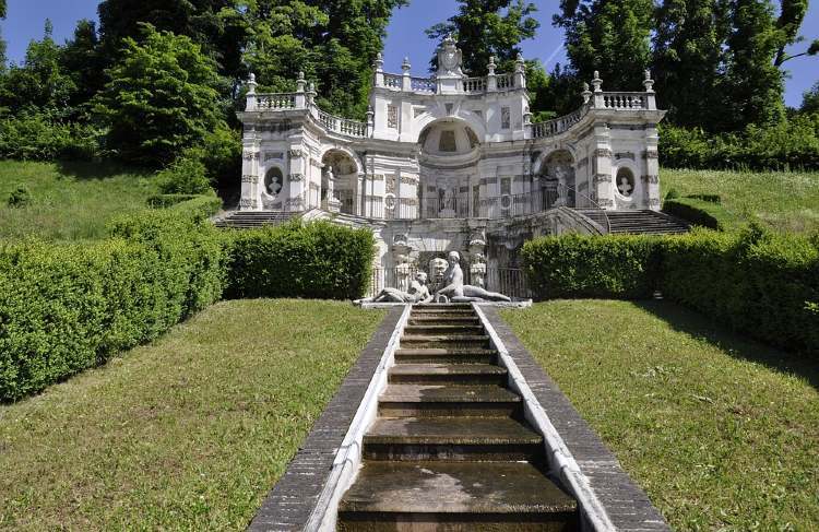 olaszorszag torino villa della regina szokokut