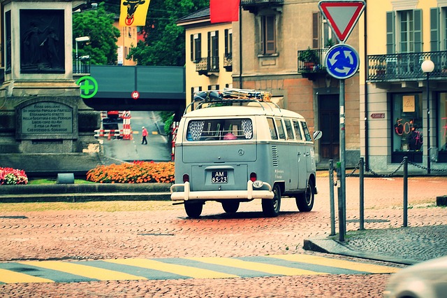 old 762911 640