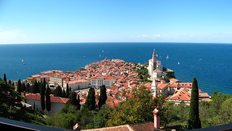piran szoveg koze
