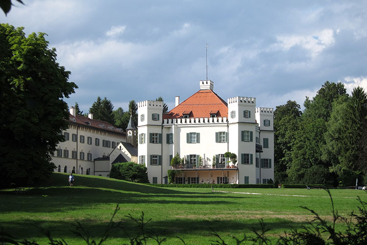 possenhofen kastely szoveg kozott 01