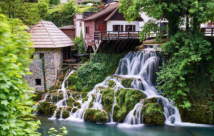 rastoke szoveg koze