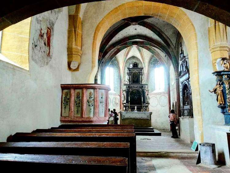 ruszt halásztemplom belseje