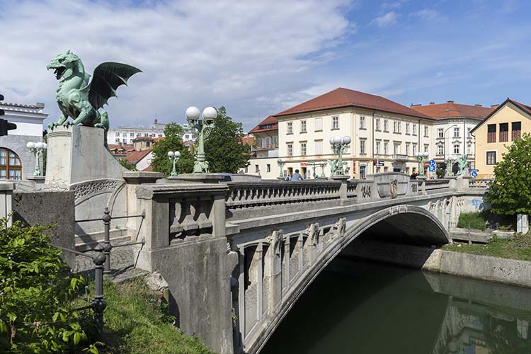 sarkanyos hid ljubjana