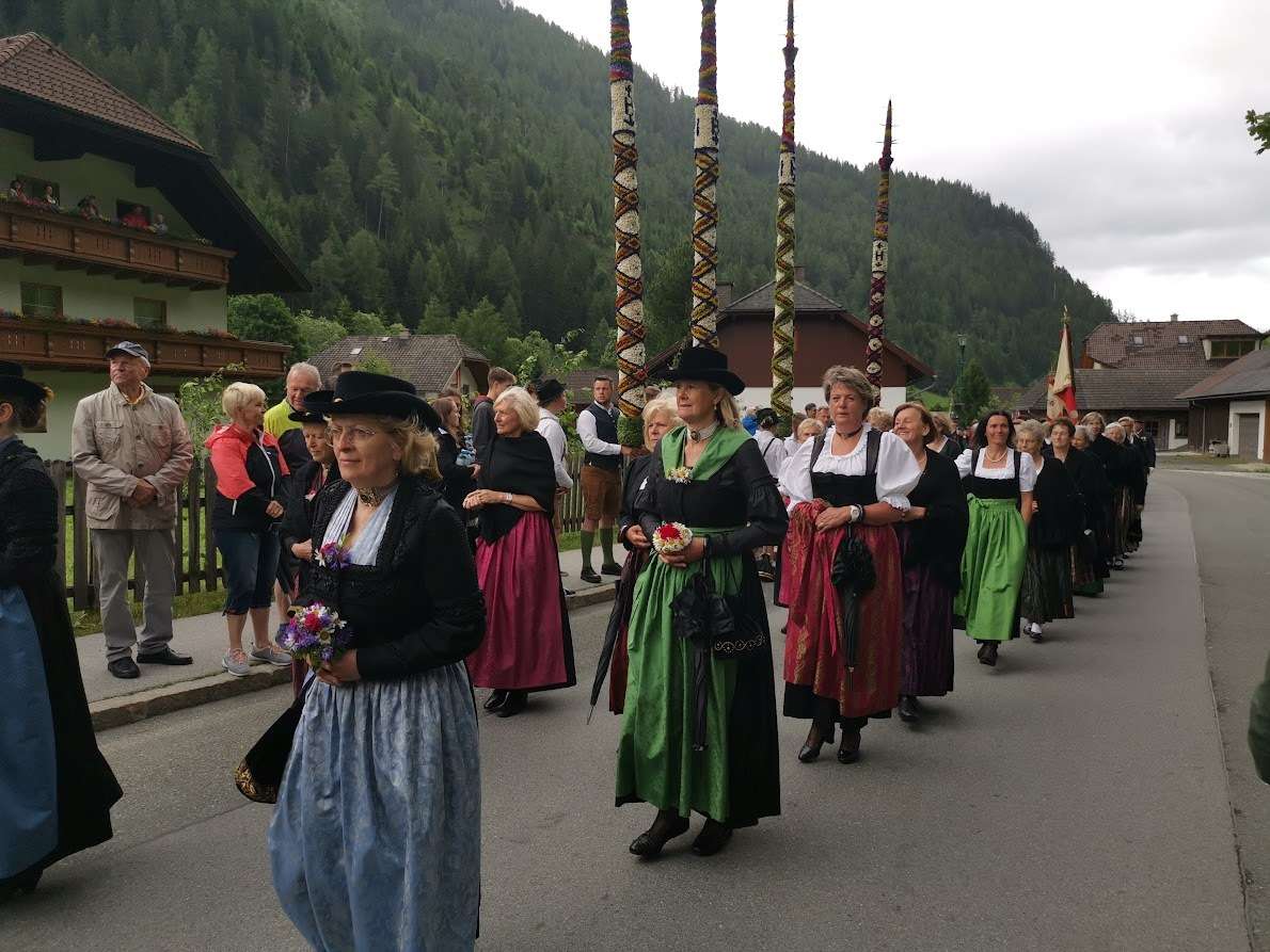 zederhausi asszonyok