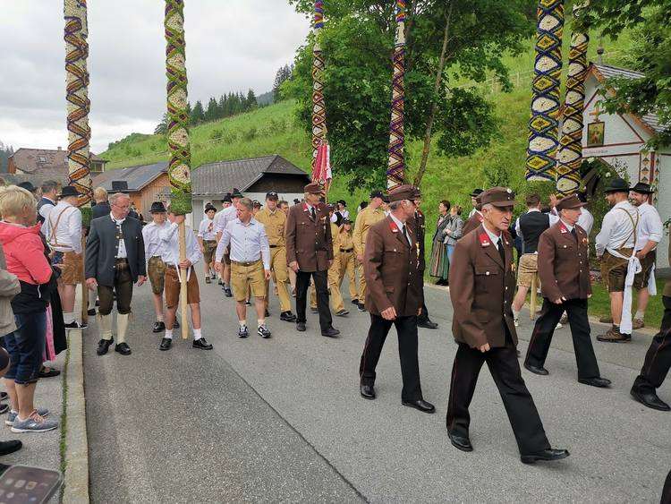 zederhausi férfiak